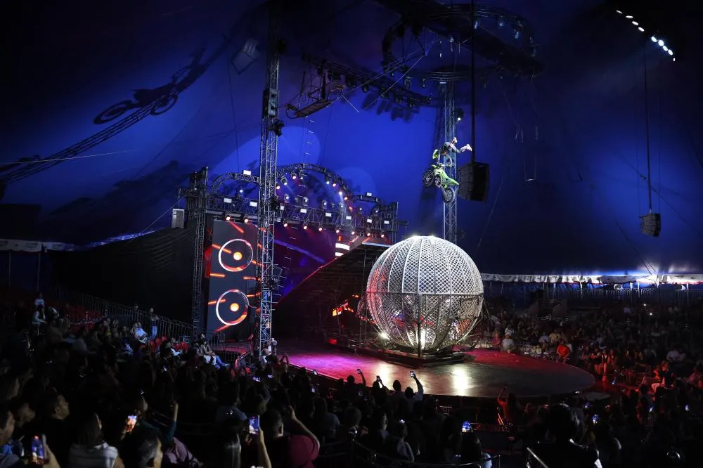 Mirage Circus leva magia, adrenalina e diversão para São José dos Campos