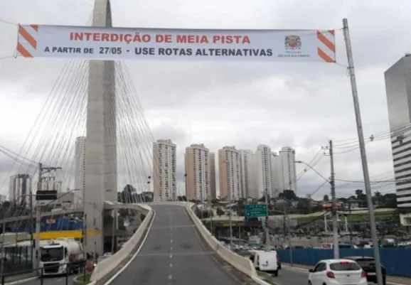 Bloqueios parciais na Ponte Estaiada começam nesta terça-feira em São José dos Campos
