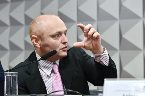 Walter Delgatti Neto reduz 100 dias da pena após aprovação no Enem