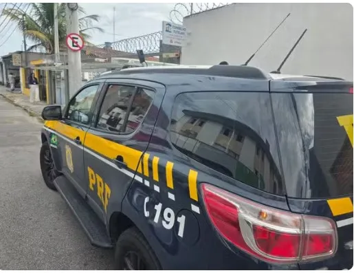 Criança de 8 anos é resgatada após caminhar sozinha às margens da Rodovia Presidente Dutra em Taubaté