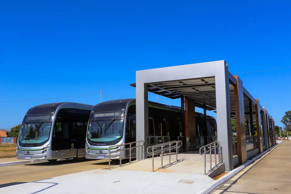 Homem é preso e adolescentes são apreendidos após assalto em ônibus da Linha Verde em São José dos Campos