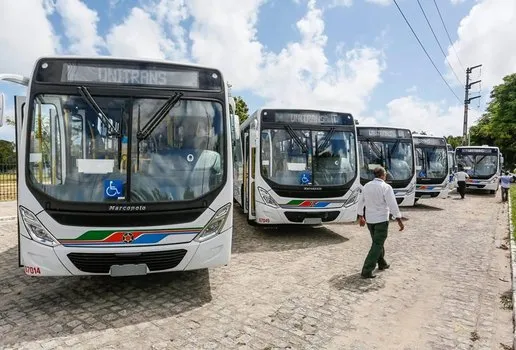 Motoristas de ônibus entram em estado de greve e aguardam nova negociação no Vale do Paraíba