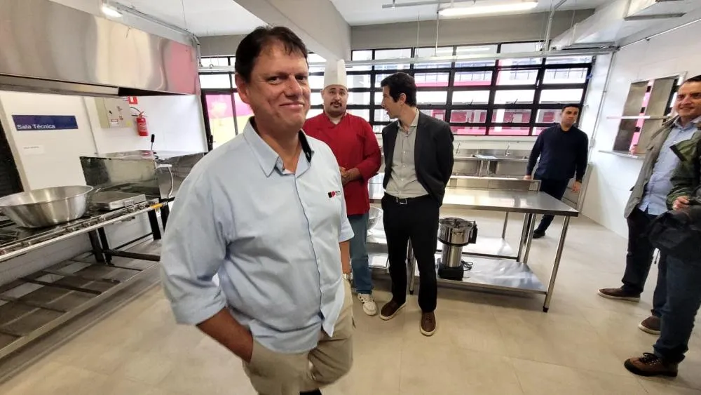 Em São José, Tarcísio confirma participação na campanha presidencial de Flávio Bolsonaro